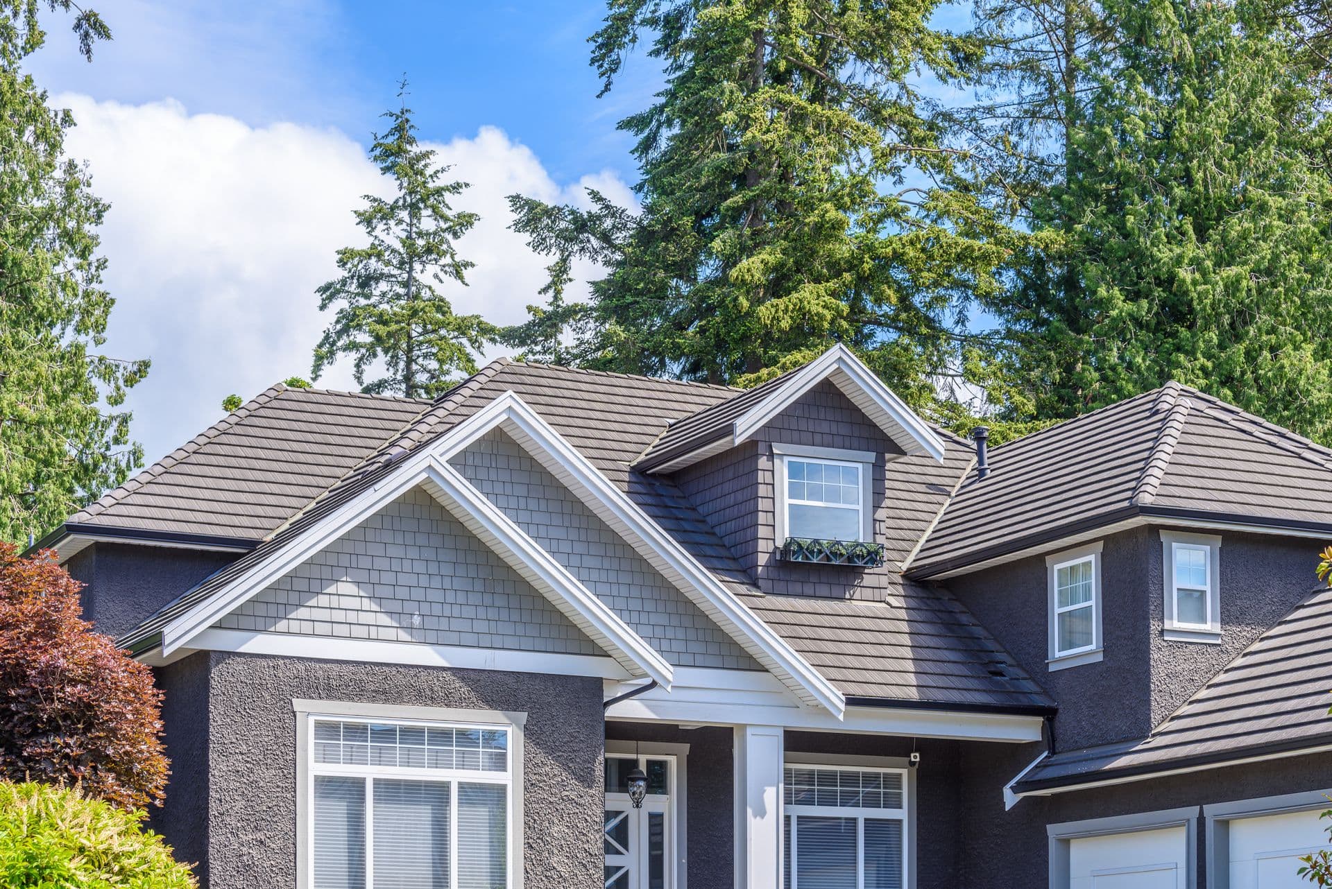 The-roof-of-the-house-or-apart